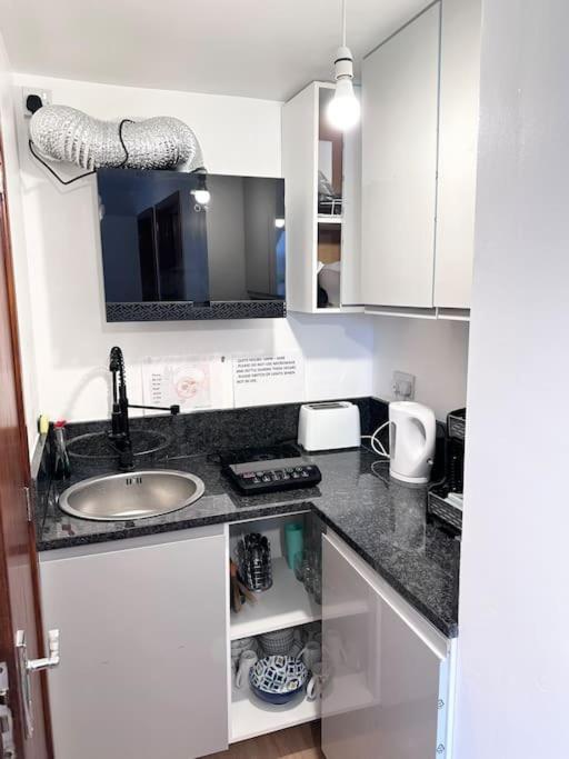 Hospedagem domiciliar Comfortable Private In A Friendly In Headington Next To Brookes Oxford, C *